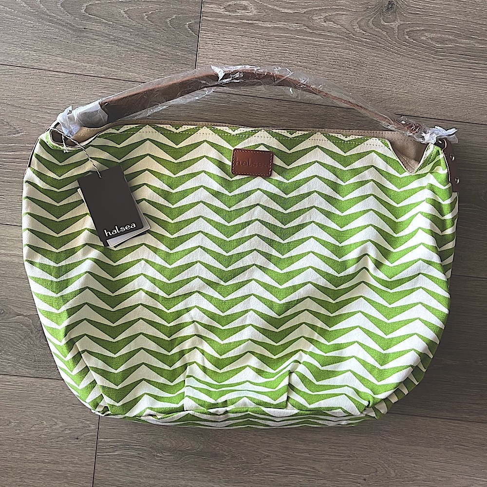 NWT Halsea Green Womens Shoulder Bag/Tote